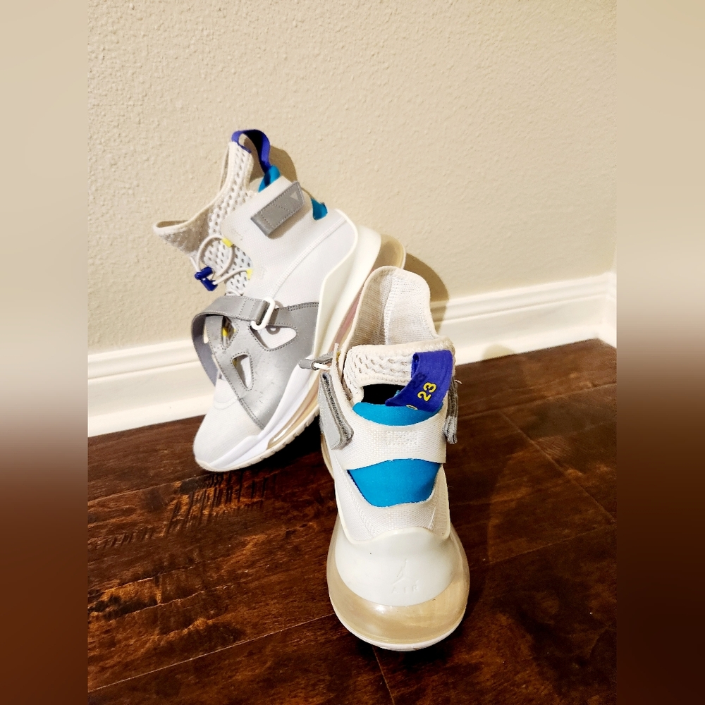 "USED" Jordan Air Latitude 720